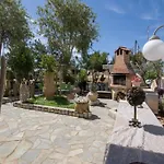Renas Secret Garden House
