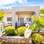 بيت للعطل Renas Secret Garden House خانيا