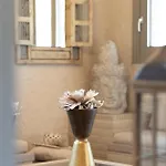 펜션 Renas Secret Garden House 하니아