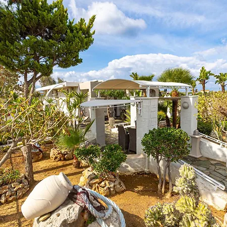 Vakantiehuis Renas Secret Garden House