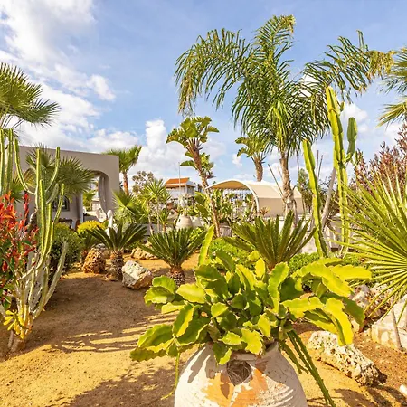 Renas Secret Garden House * 하니아