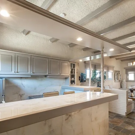 Renas Secret Garden House * La Canée