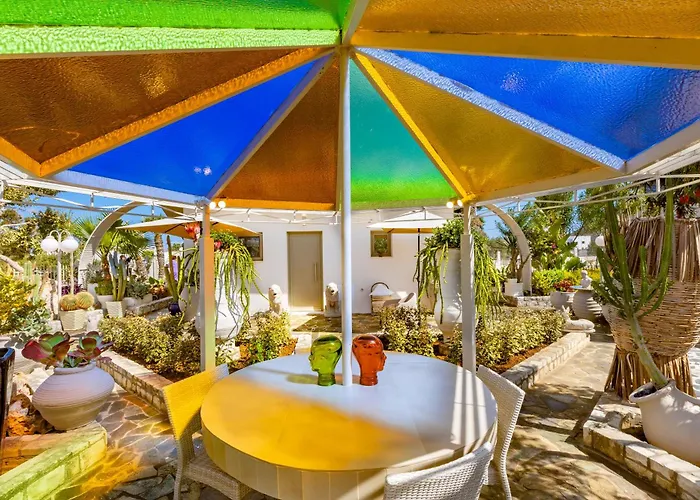 Renas Secret Garden House *