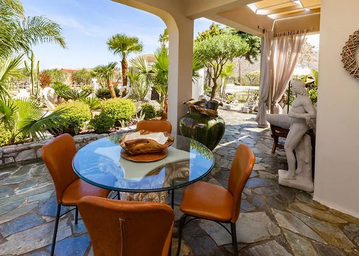 Σπίτι διακοπών Renas Secret Garden House *