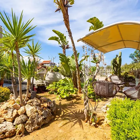 Renas Secret Garden House בית נופש