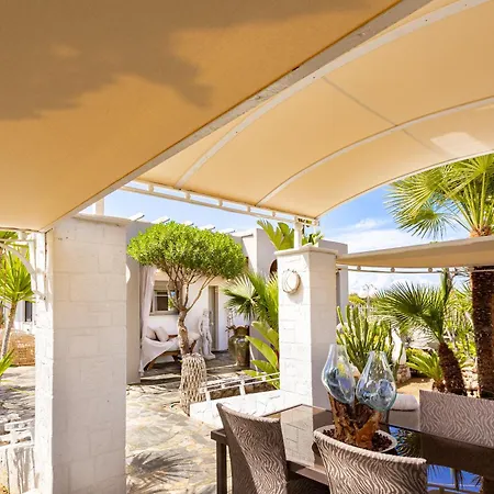 Renas Secret Garden House בית נופש חאניה