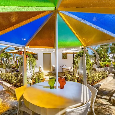 Renas Secret Garden House *