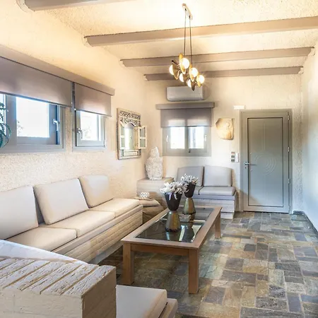 בית נופש Renas Secret Garden House *