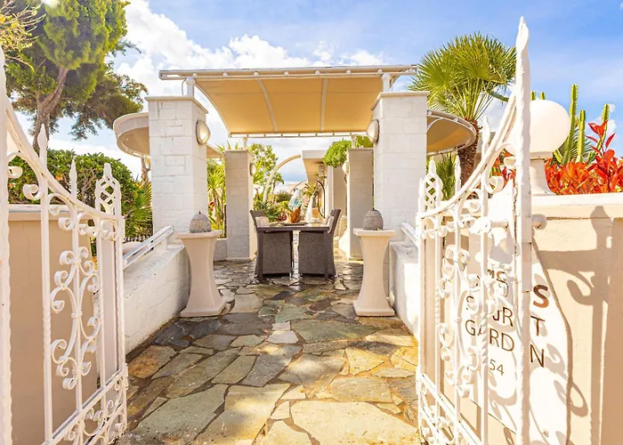 Renas Secret Garden House